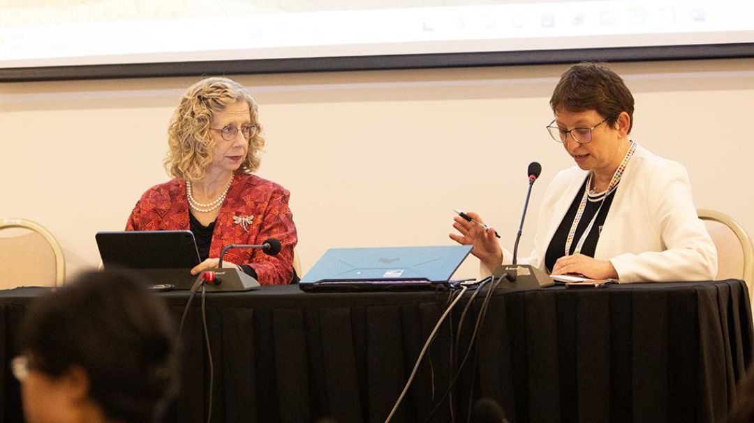 Inger Andersen, Executive Director, UNEP, and Camilla Alexander-White, Co-facilitator of the Science and Technology major group- OEWG32