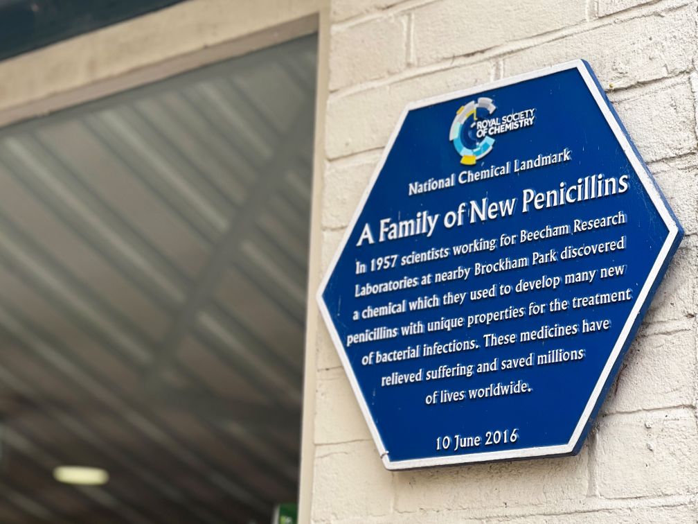 RSC Blue Plaque for 'A Family of New Penicillins'