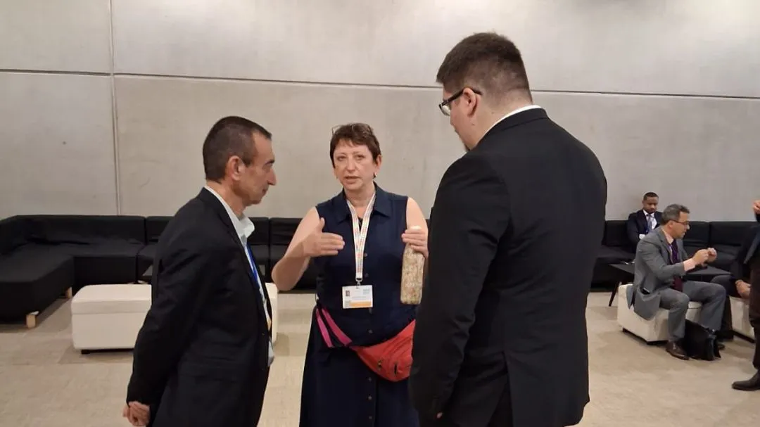 Closing - OEWG32 - 20 Intergovernmental Meeting Co-Chair Laura Dupuy (Uruguay), UNEP Executive Director Inger Andersen, and Intergovernmental Meeting Co-Chair Yutaka Matsuzawa (Japan)Jun2025