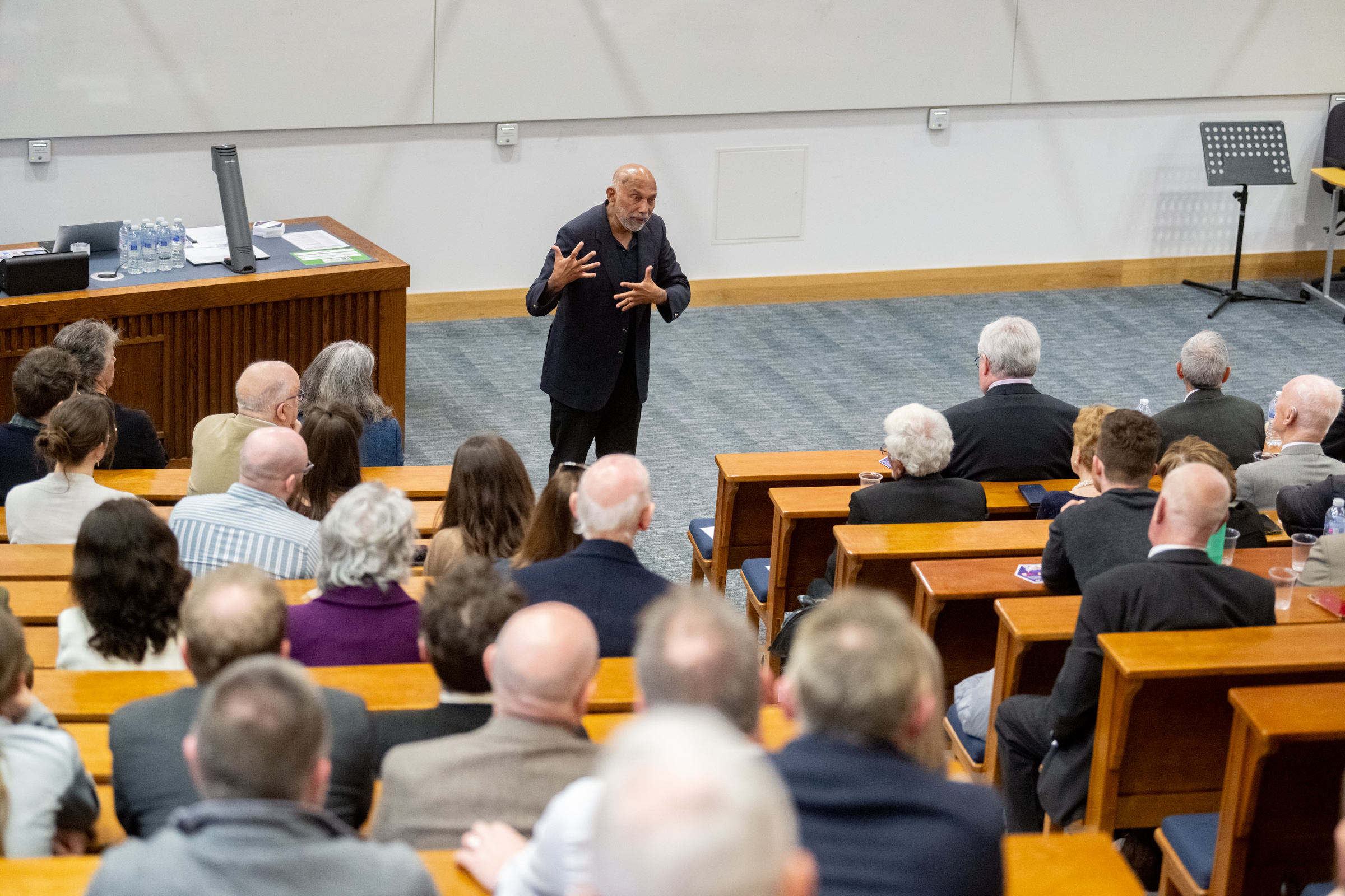 Prof AP de Silva gives a speech at Queen's University Belfast Prof AP de Silva gives a speech at Queen's University Belfast