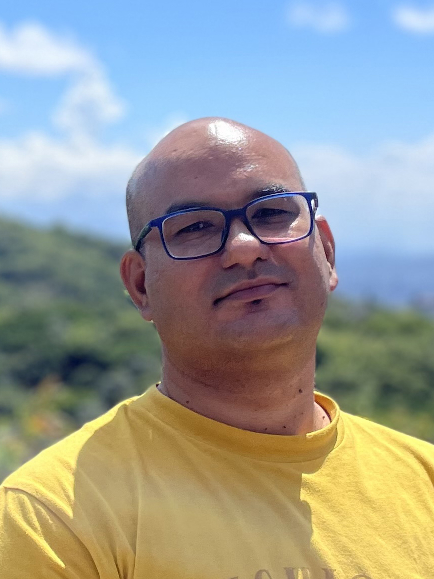 headshot of Asif Qureshi