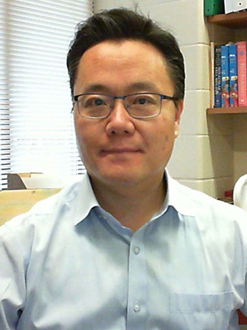 Kee-Hong Kim